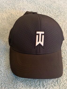 Nike Dri-Fit Tiger Woods TW Heritage86 Golf Hat Black Mens Mesh Perforated Cap